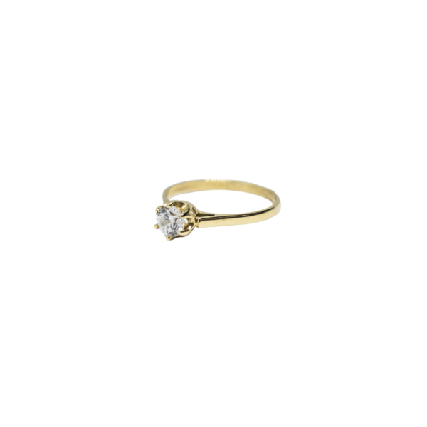Anillo de oro Solitario con engarce Ilusión