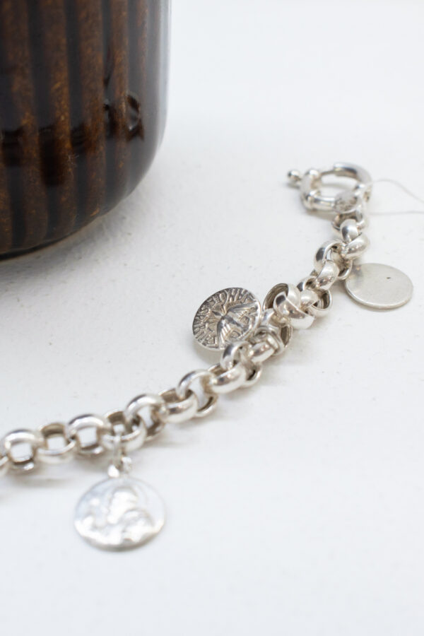 Pulsera de plata motivo religioso