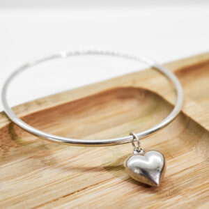 Pulsera de plata con medalla de corazón
