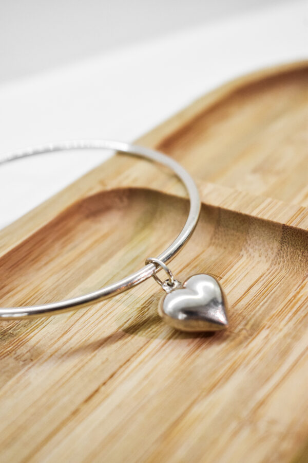 Pulsera de plata con medalla de corazón - Imagen 2
