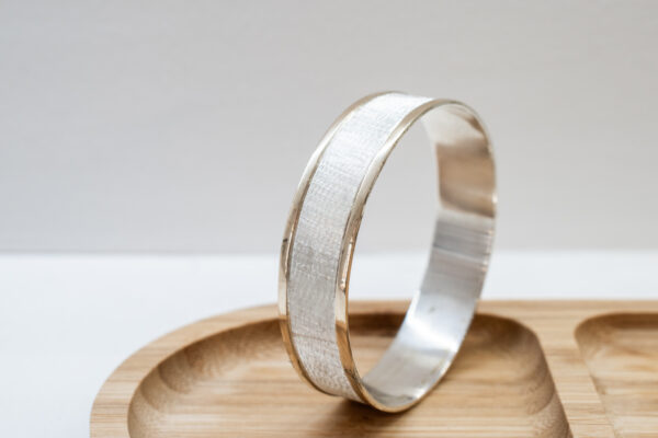 Esclava de plata con bordes de oro (1,5 cm.)