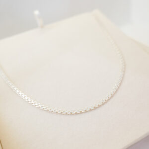 Cadena de plata