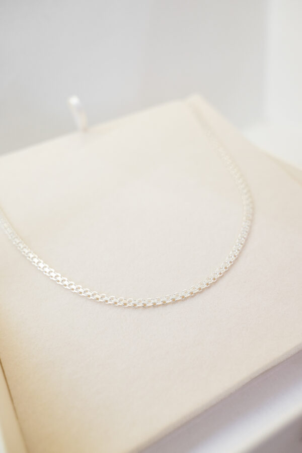 Cadena de plata