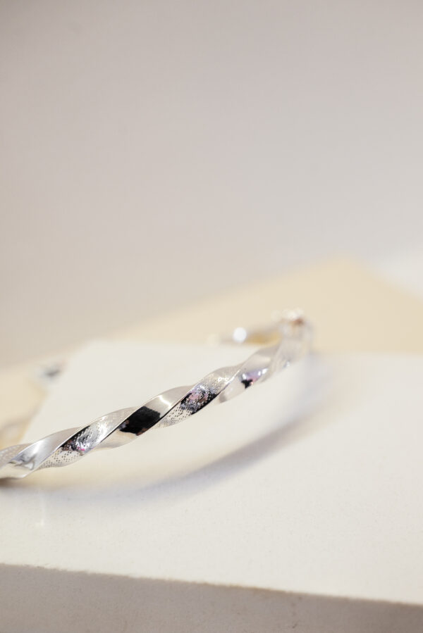 Pulsera de plata torneada