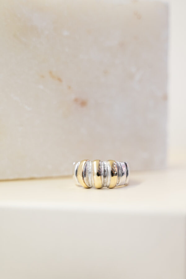 Anillo de plata y oro torneado