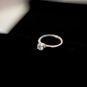 Anillo Solitario en plata, oro y Circonia