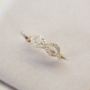 Anillo infinito en plata y oro
