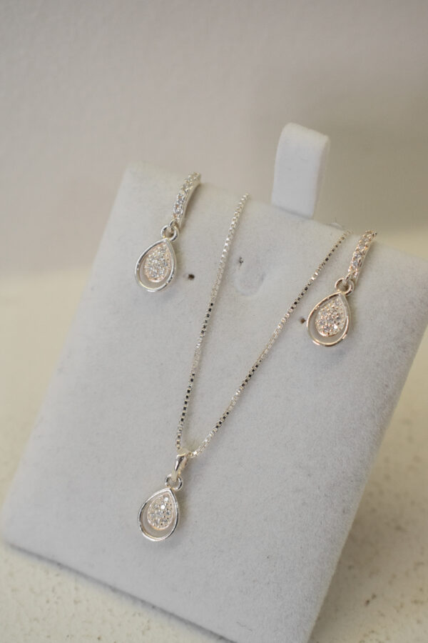 Set caravanas + cadena en plata (gota)