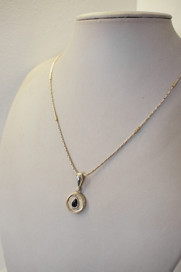 Conjunto cadena + dije gota con Zafiro
