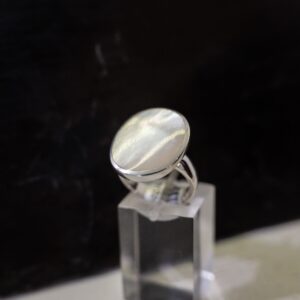 Anillo de plata con Nácar XL (círculo)