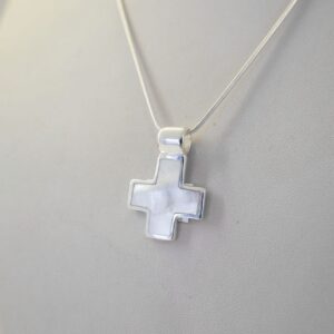 Set cadena de plata + colgante de cruz (nácar)