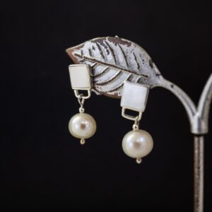 Caravanas de plata, con perla colgante y Nácar (cuadrado)