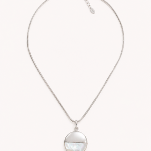 Cadena de plata + colgante circular mitad plata, mitad Nácar